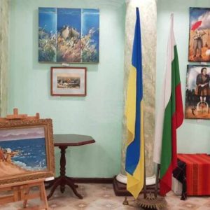 „Изложба на непобедимите – Арт офанзива“ бе открита в Българския културен център в Одеса
